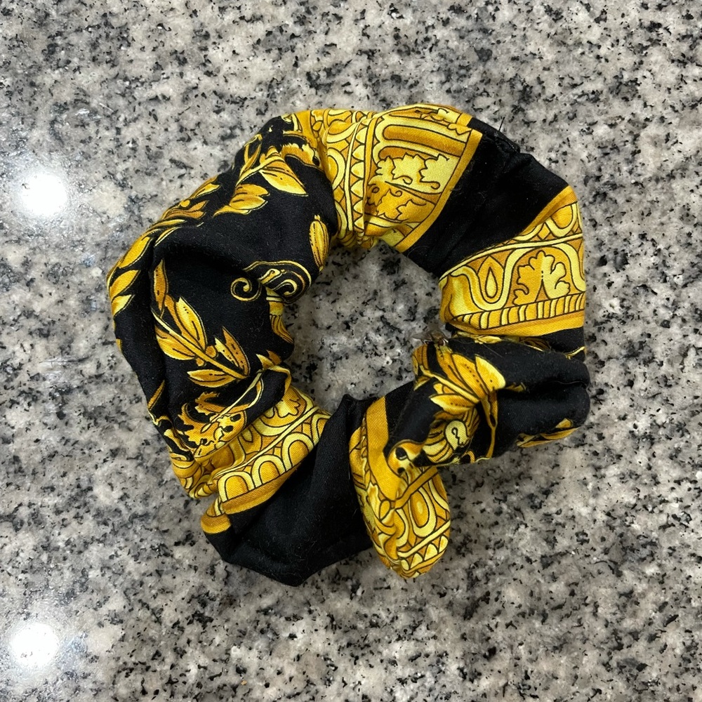 Versace I heart borocco scrunchie
